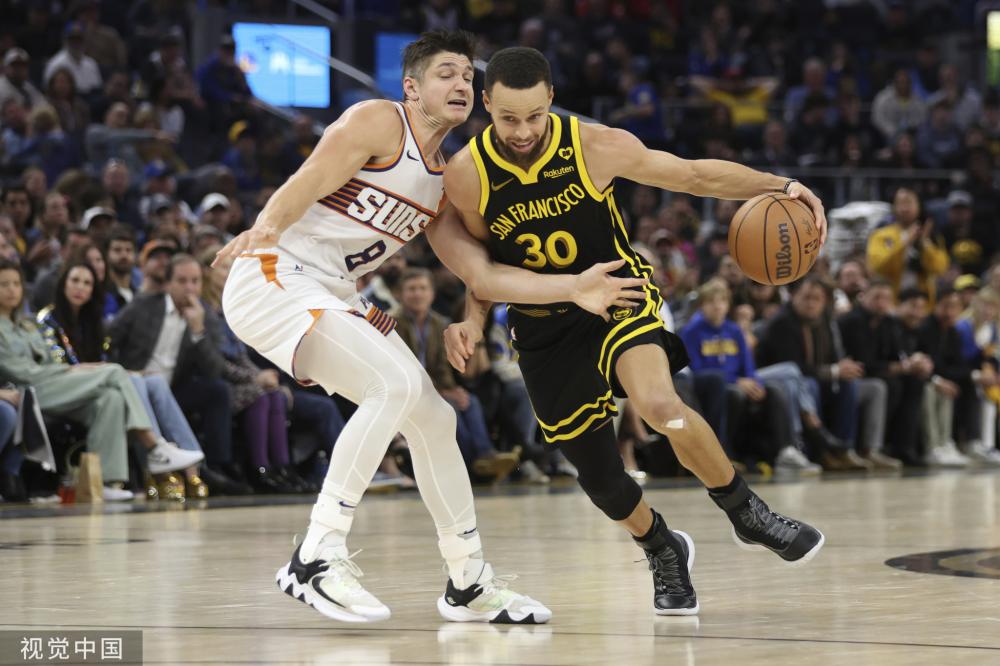 世体：罗克因规定现在无法先被召回巴萨，因此转会帕尔梅拉斯受阻.